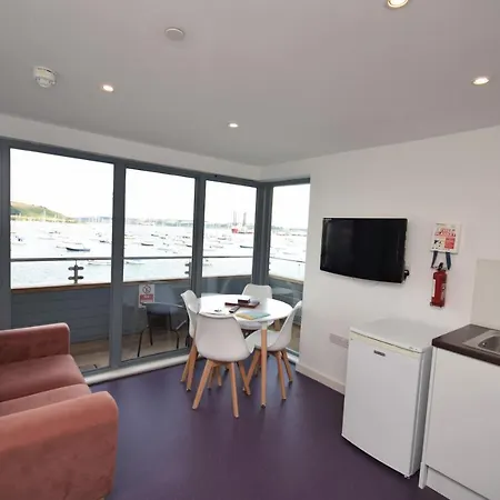 Montezuma House - Harbour-side Falmouth