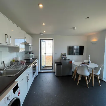 Montezuma House - Harbour-side Apartment